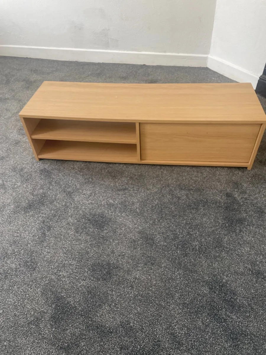 Tv stand