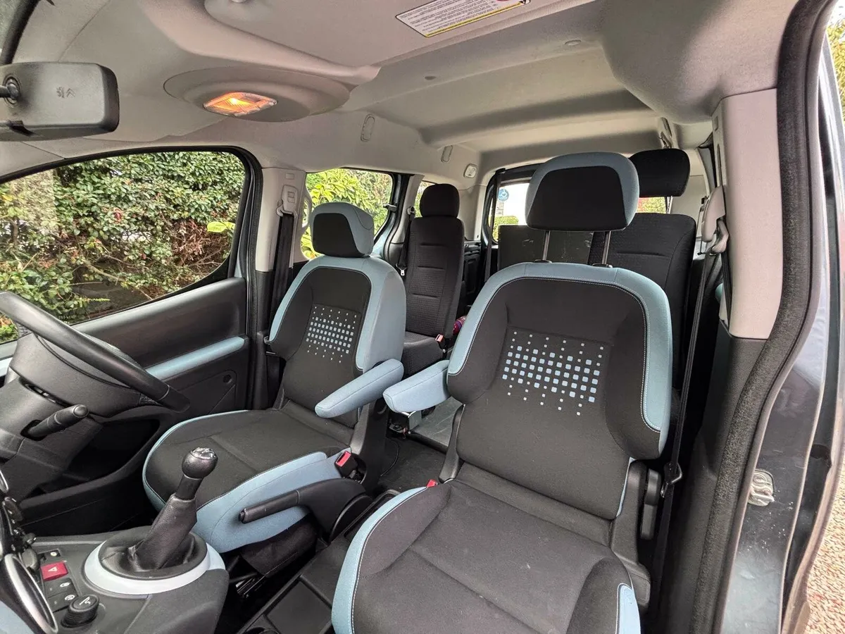 Car - Image 2
