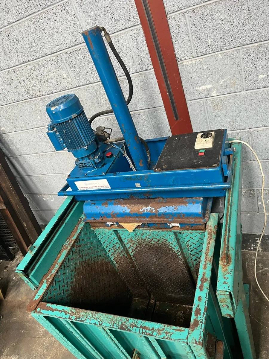 Cardboard / plastic baler compactor recycling - Image 4