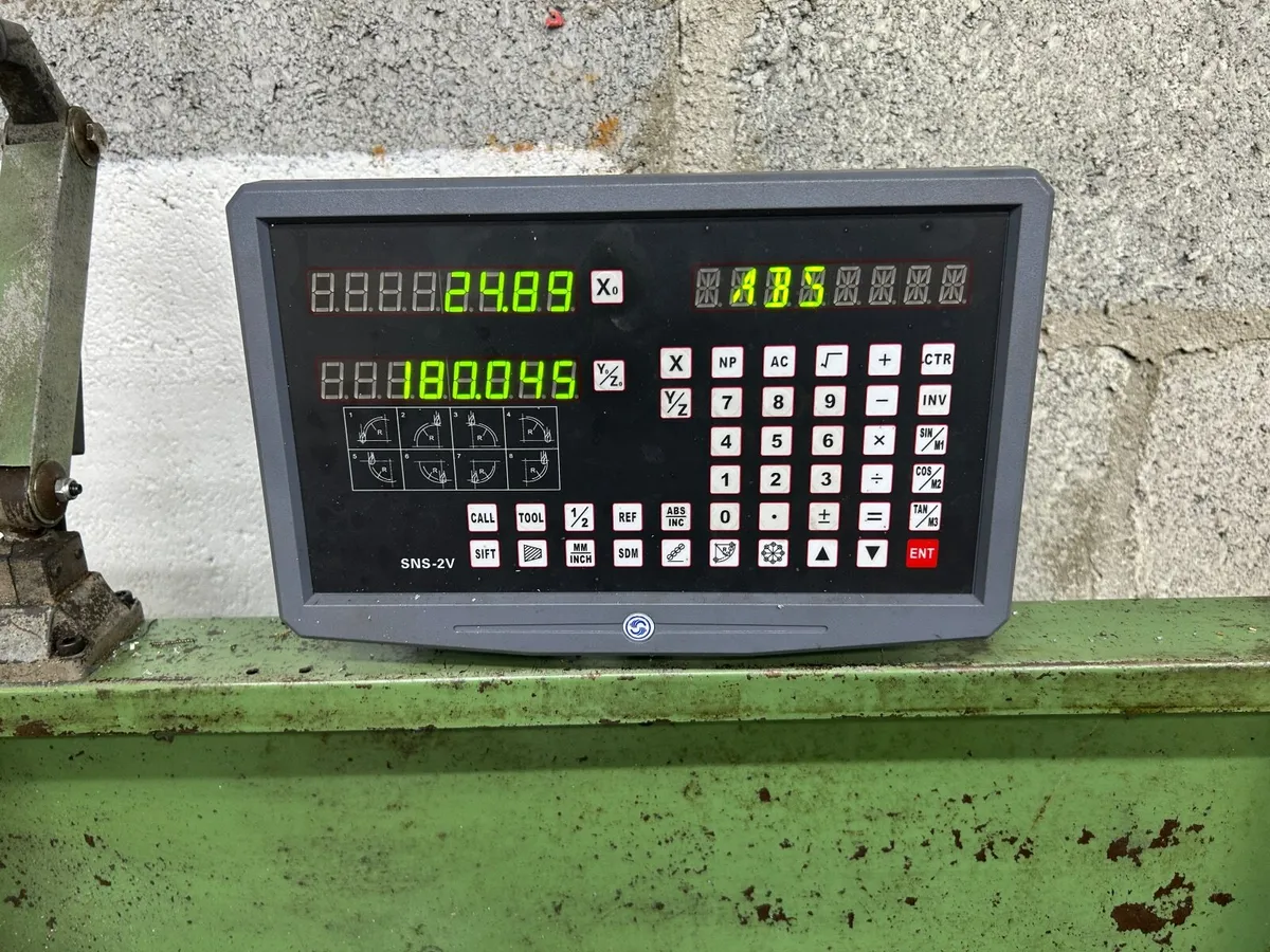 Boxford STS 10-20 lathe 3-phase, metric, DRO - Image 3