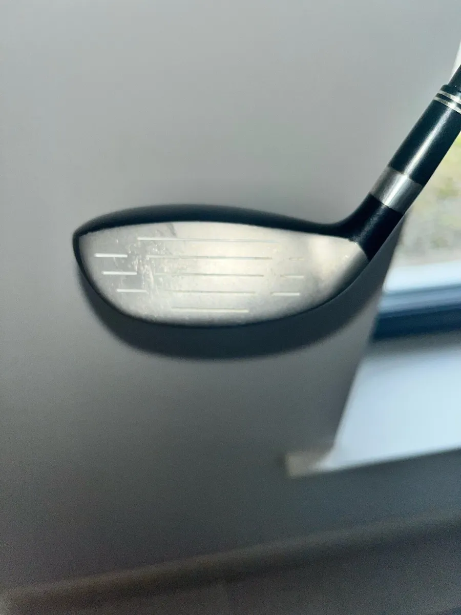 Srixon 4 Hybrid 23 Degrees Reg Flex RH - Image 2