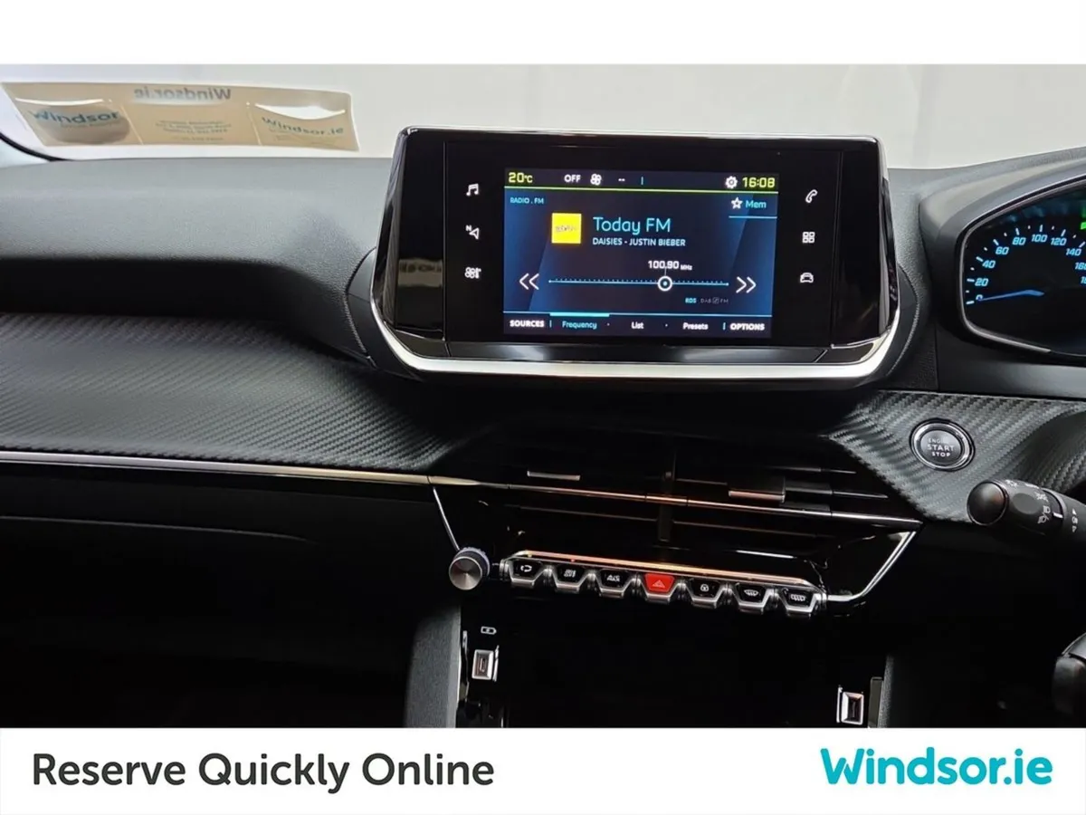 Peugeot 208 136HP (50 Kwh) 4DR Auto - Image 4