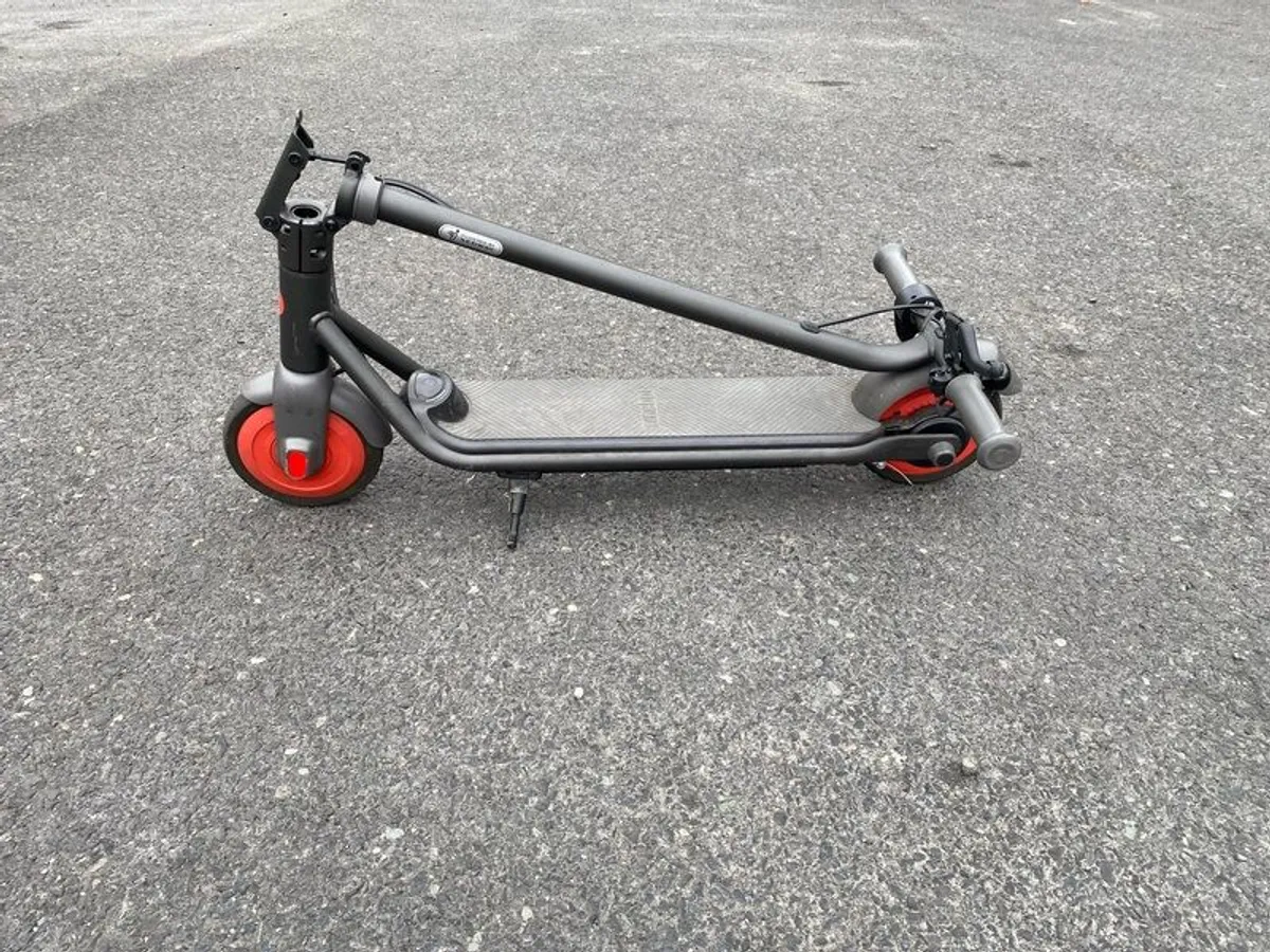 Ninebot Segway e-scooter zing c20 - Image 2
