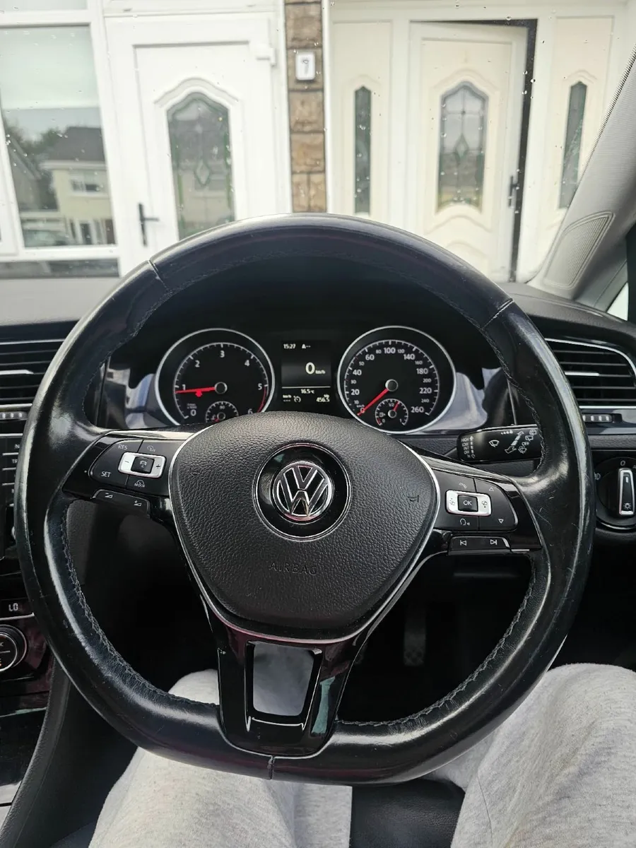 Volkswagen Golf 2017 Highline with R-LINE KIT - Image 4