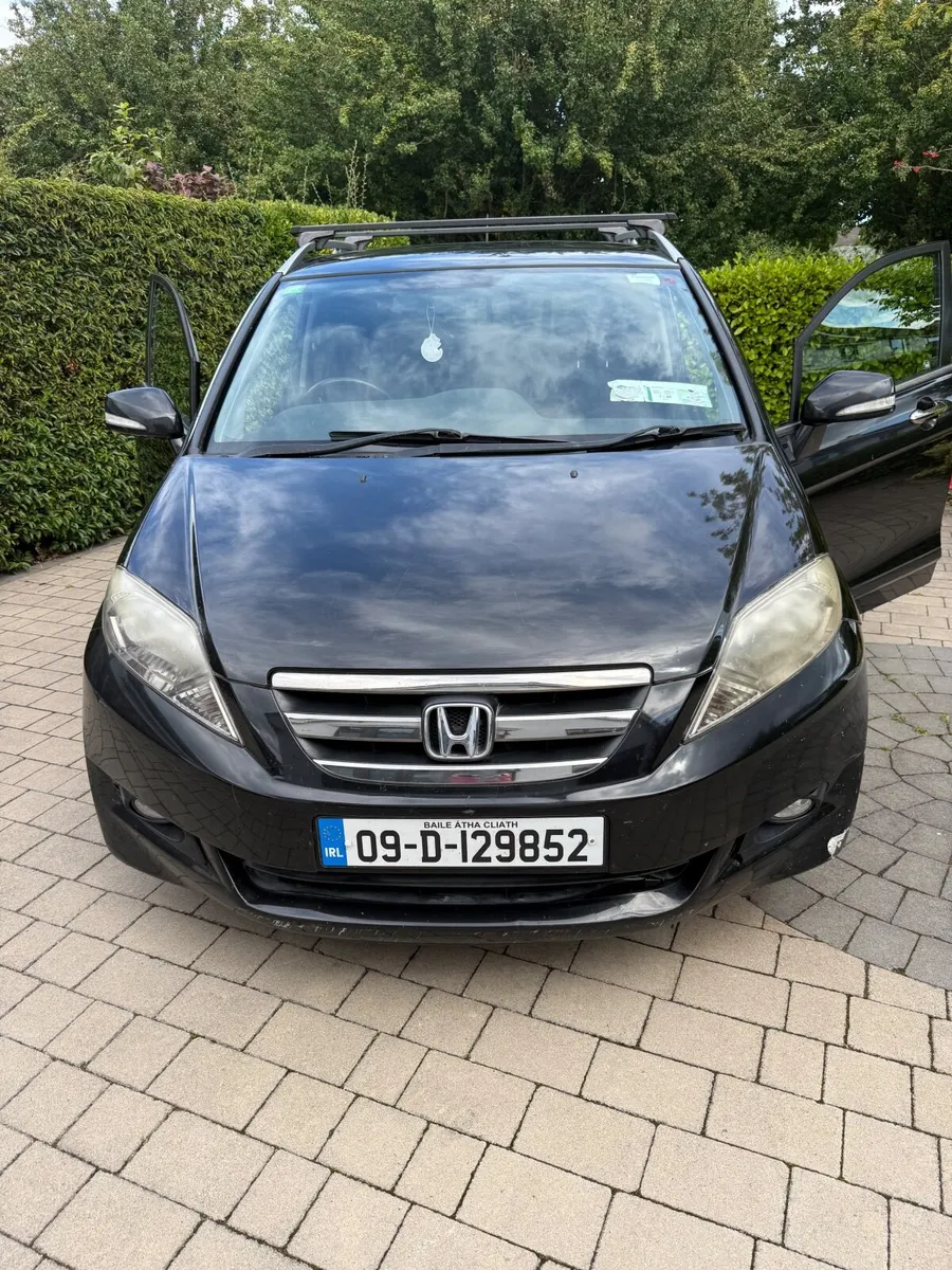 Honda FR-V 2009 - Image 1