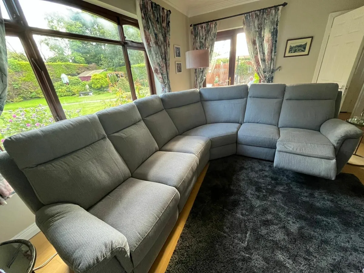 Suite of furniture - Image 3