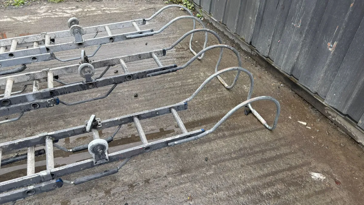 23ft Extension Ladder - Image 3