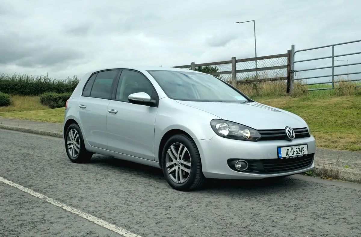 Volkswagen Golf 2010 Manual Great condition. - Image 1