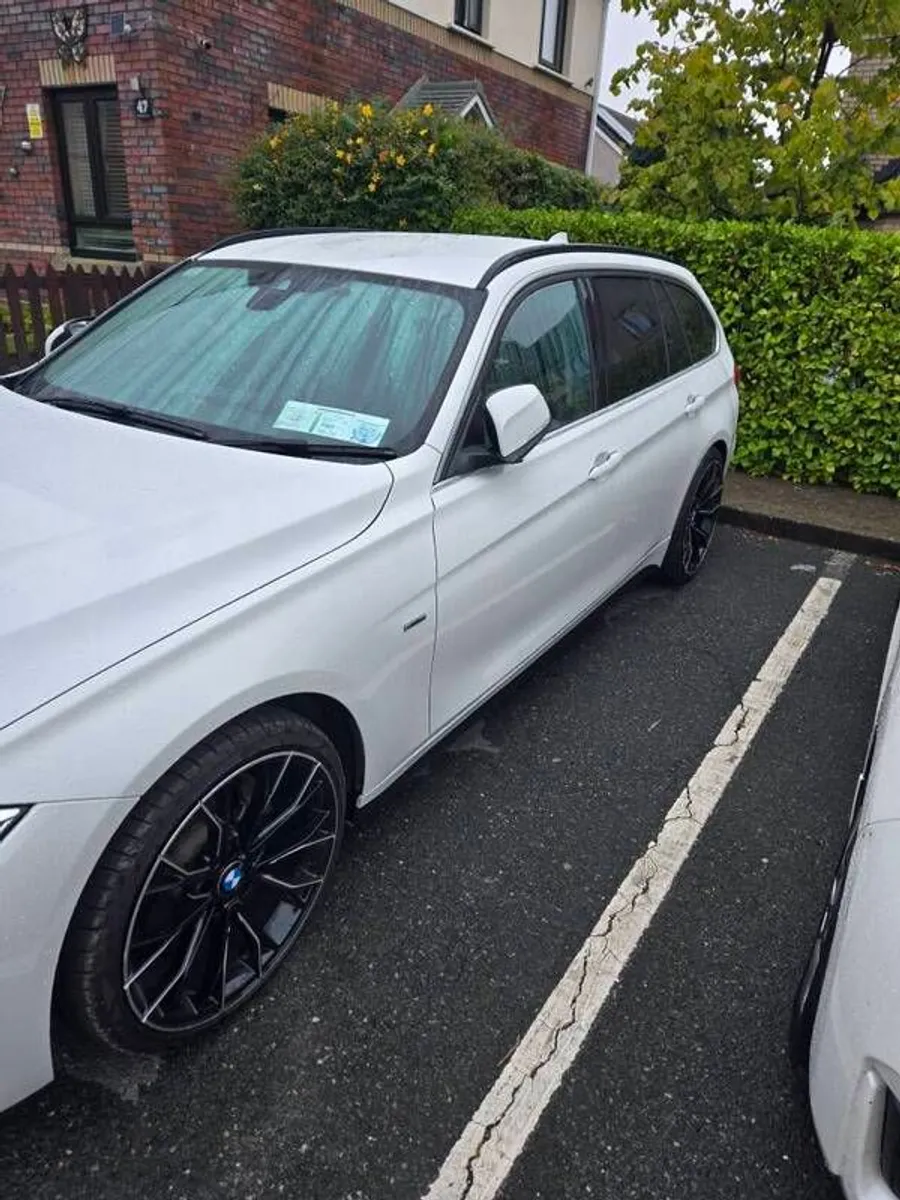 2015 Bmw 3-series - Image 2