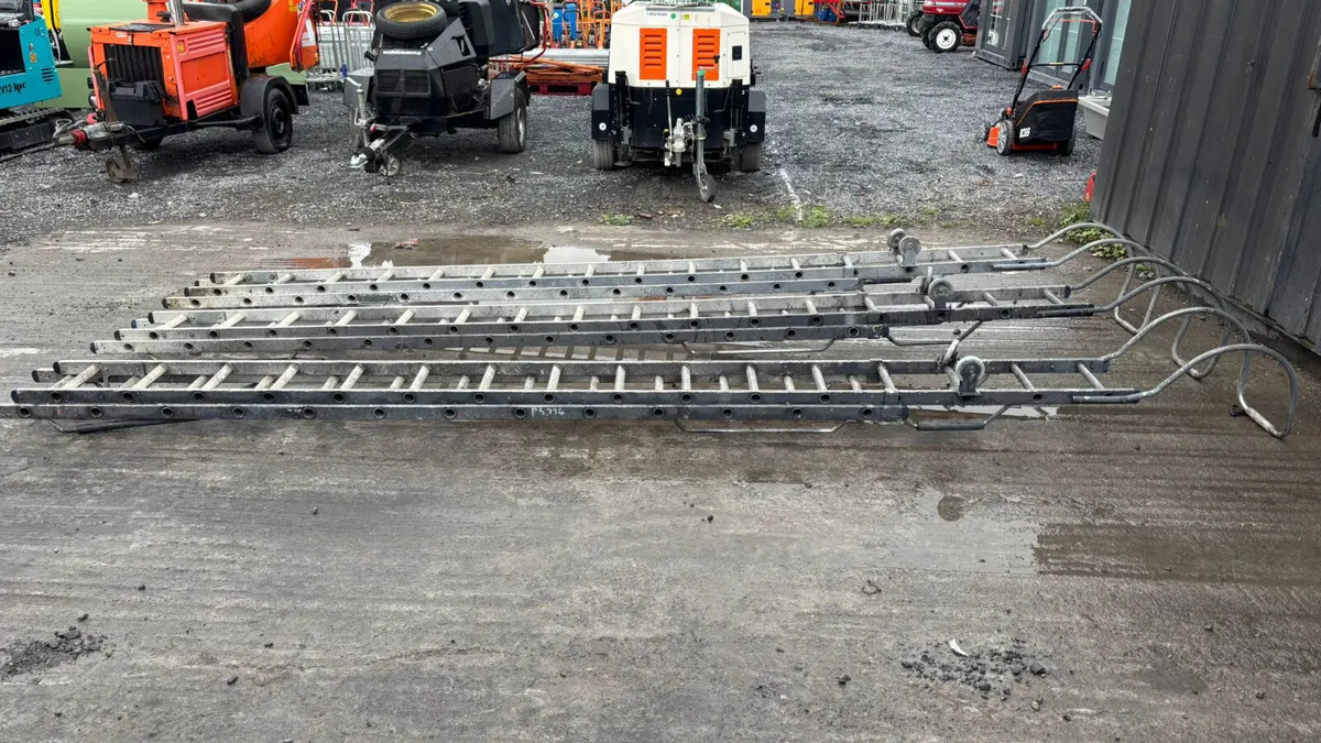 23ft Extension Ladder - Image 2