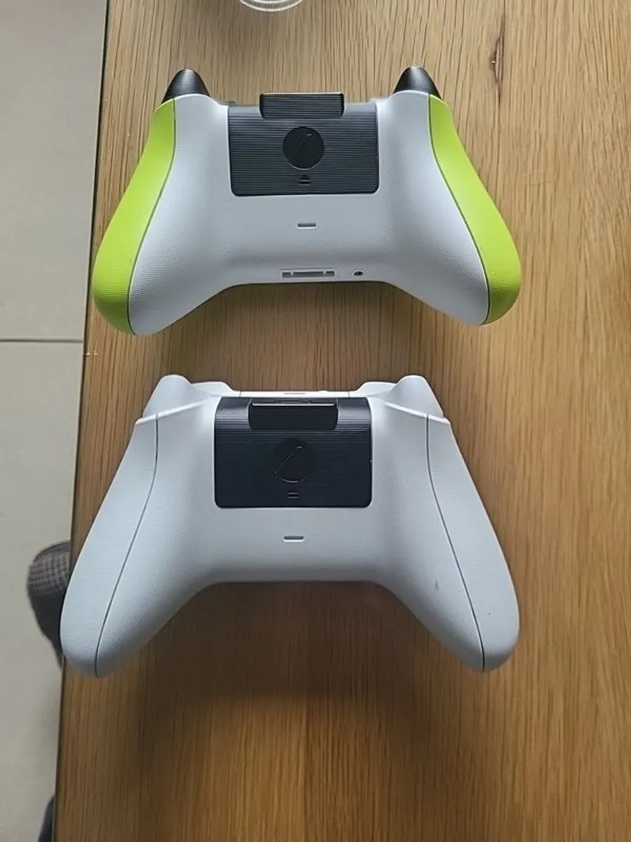 Xbox S Series - Image 4
