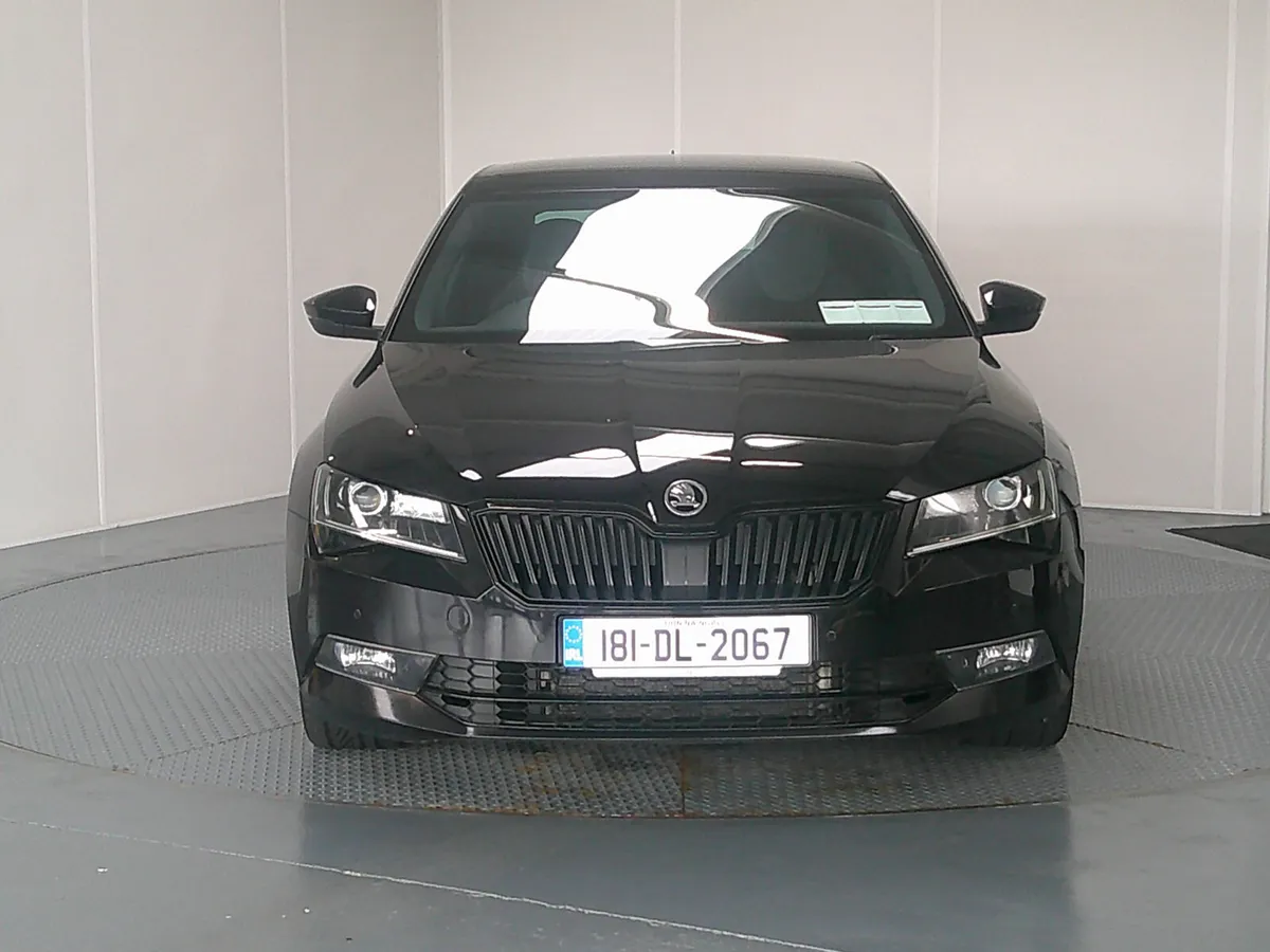 Skoda Superb 2018 - Image 2