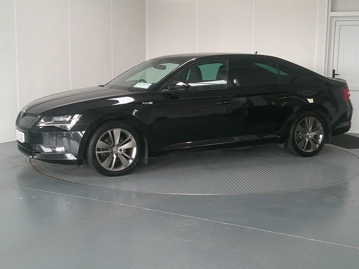 Skoda Superb 2018 - Image 3