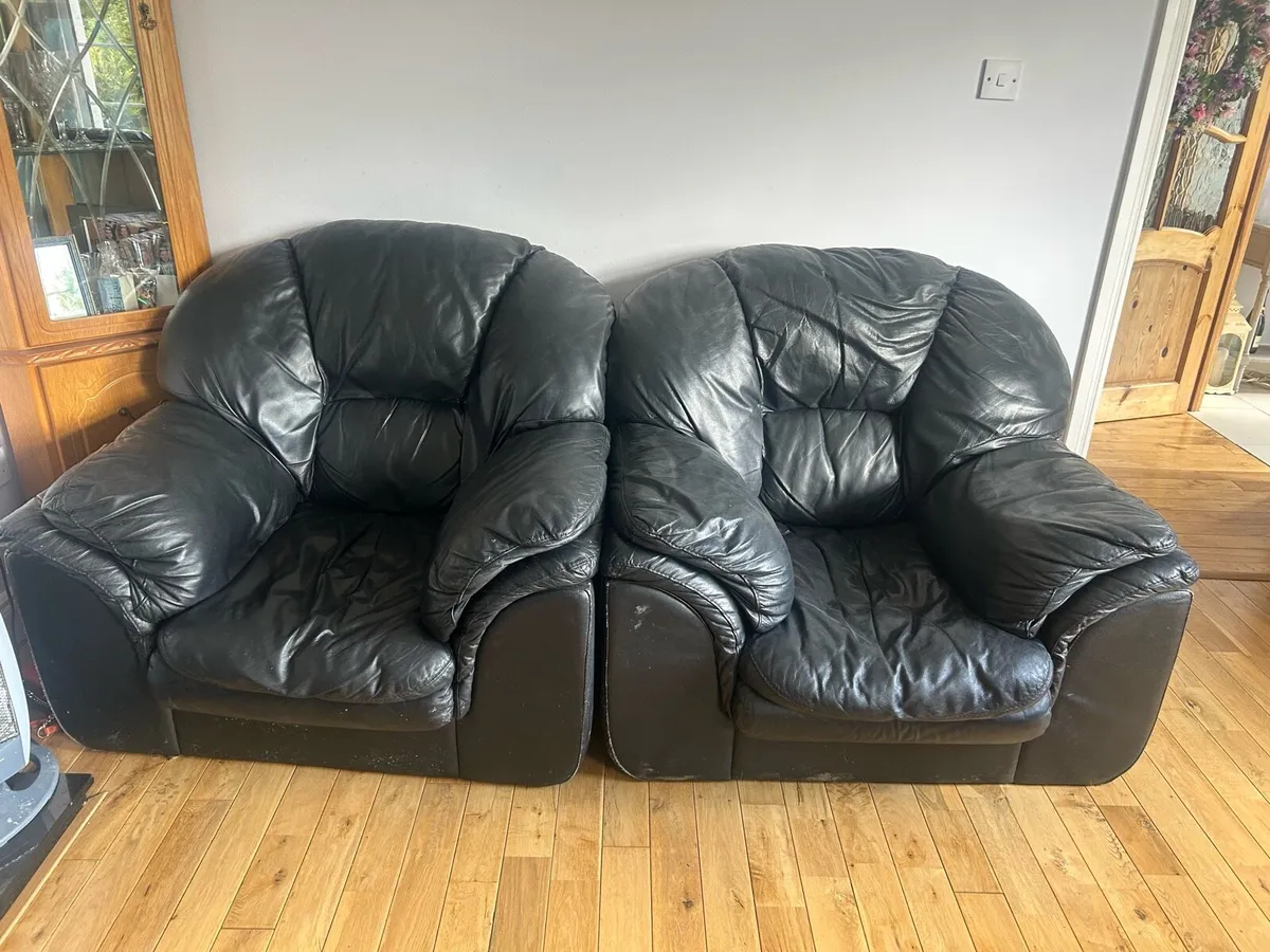 Black leather couch - Image 4