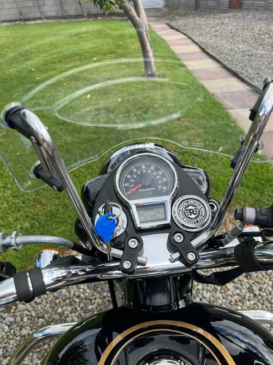 ROYAL ENFIELD Bullet 2024 - Image 2