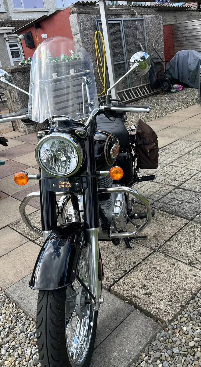 ROYAL ENFIELD Bullet 2024 - Image 3