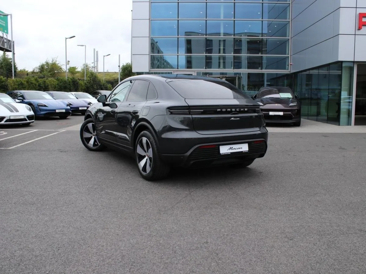 Porsche Macan Electric - Image 3