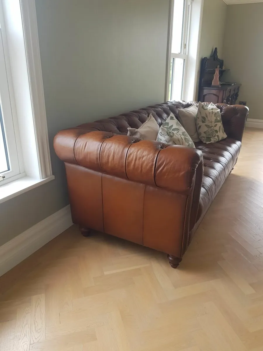 Couch - Image 2