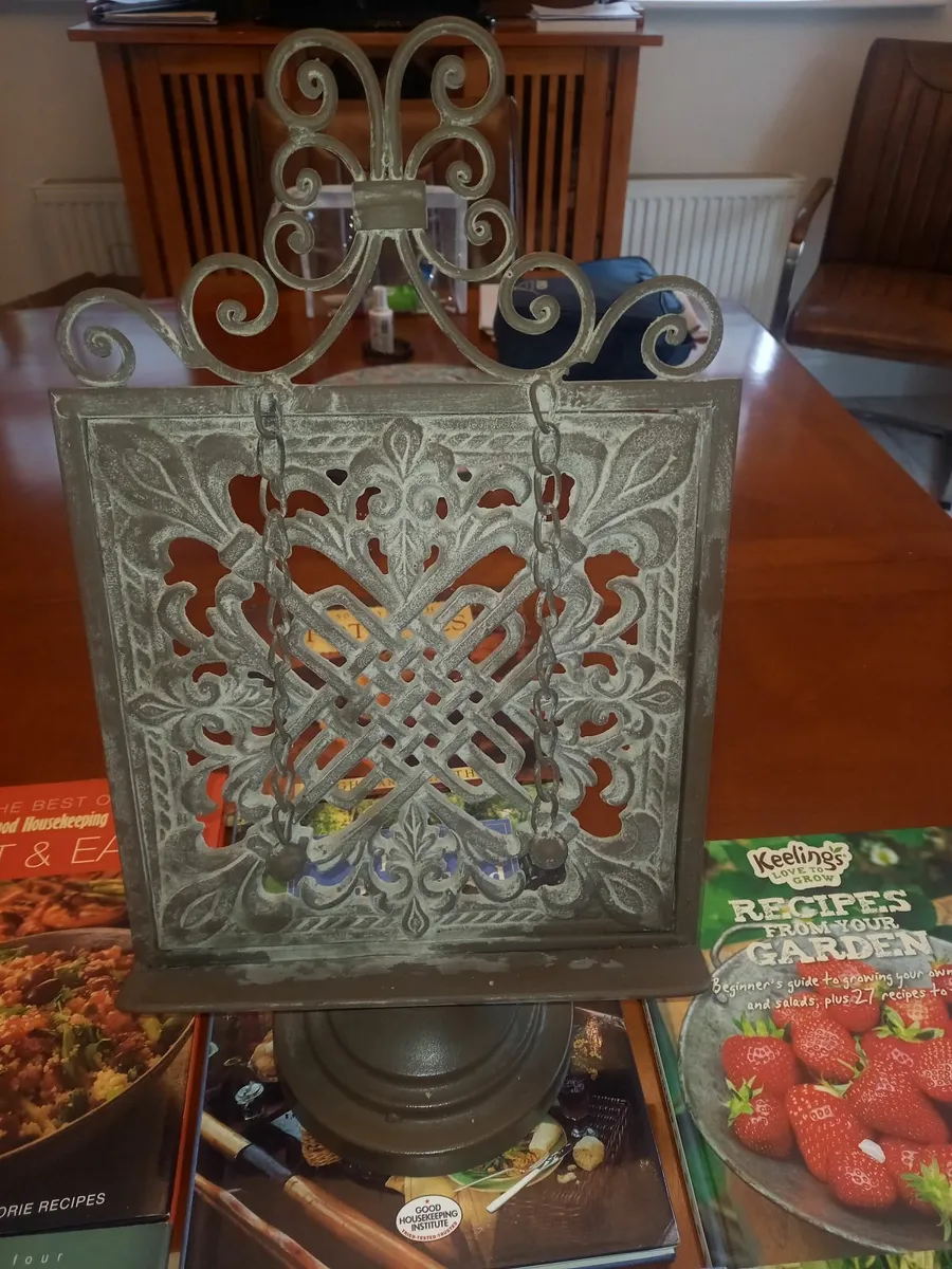 cook books plus cook book stand - Image 3