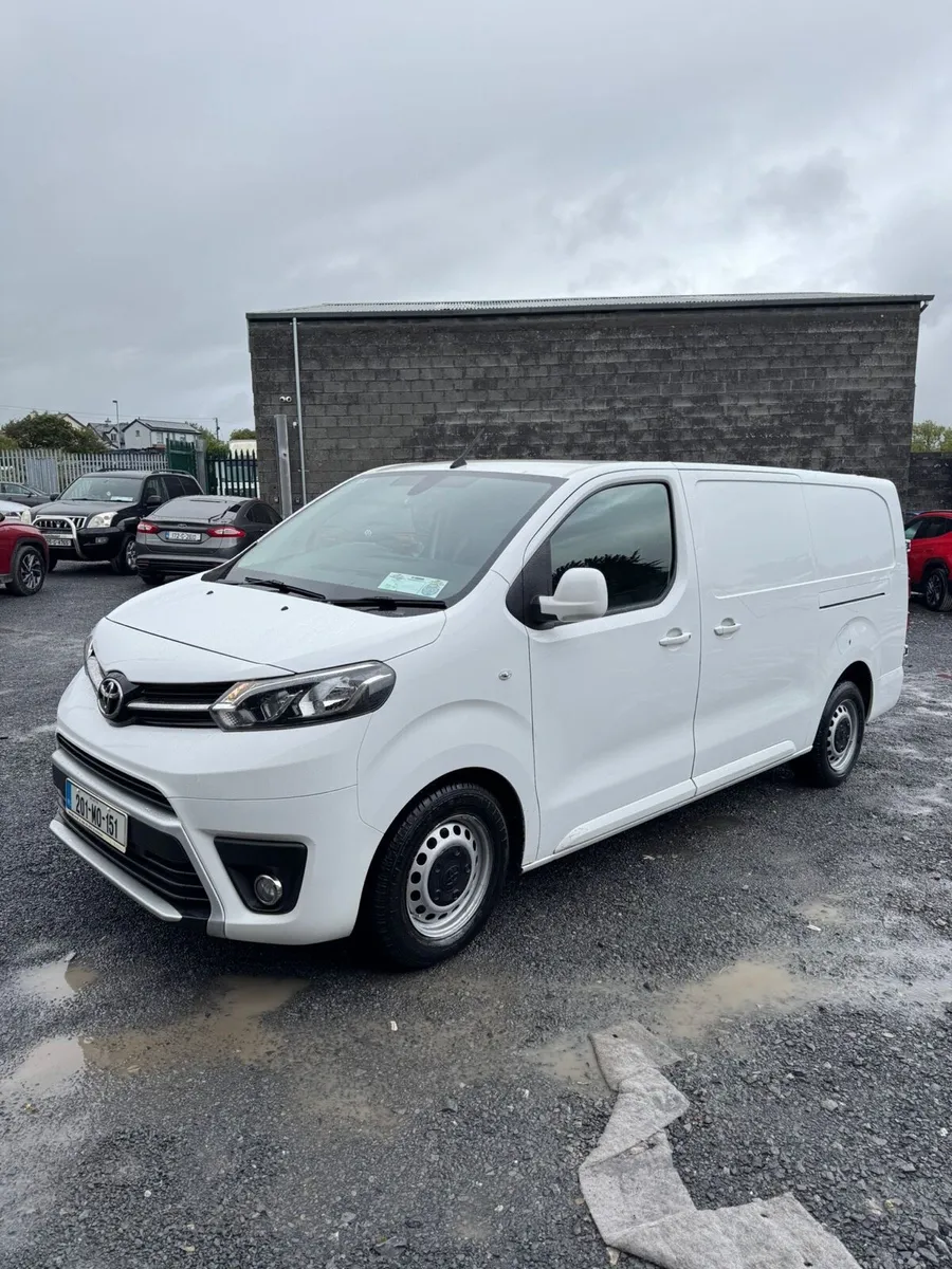 201 Toyota Proace - Image 2