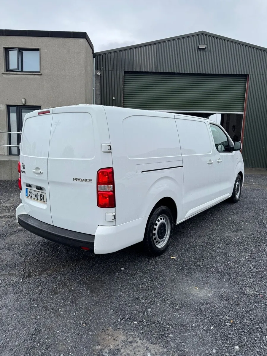 201 Toyota Proace - Image 3