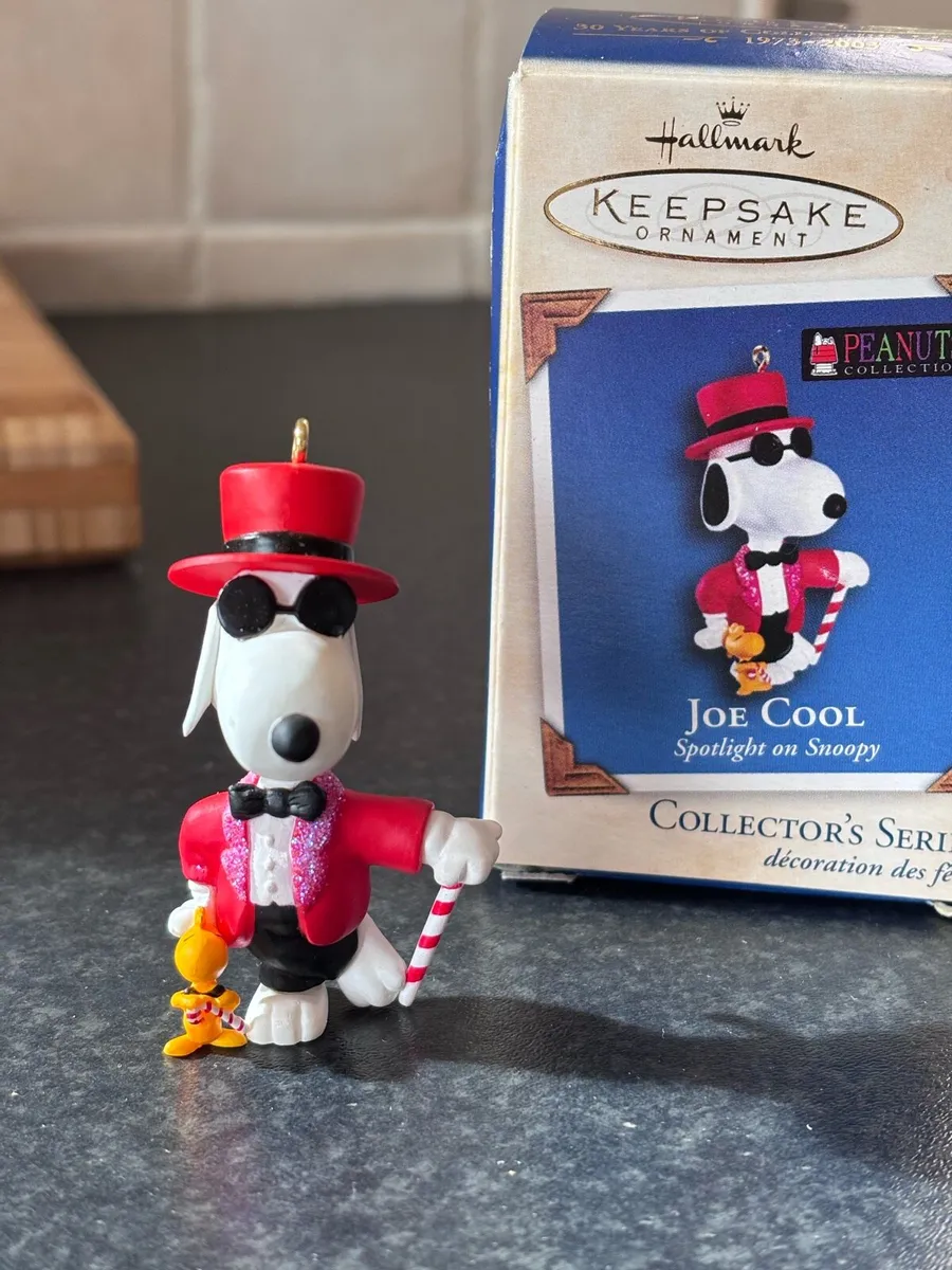 Snoopy Joe Cool ornament - Image 1