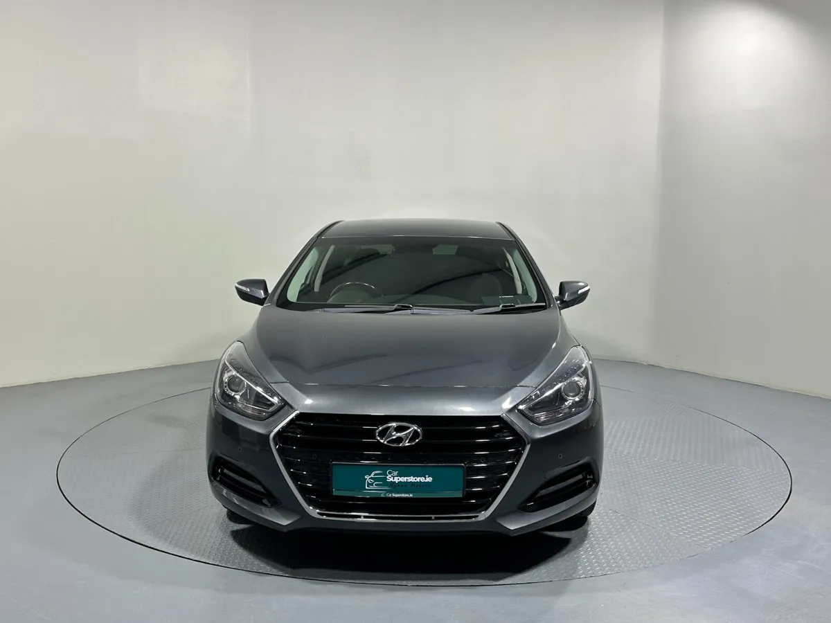 Hyundai i40 Salon Comfort Plus 4DR 171 (2017) - Image 2