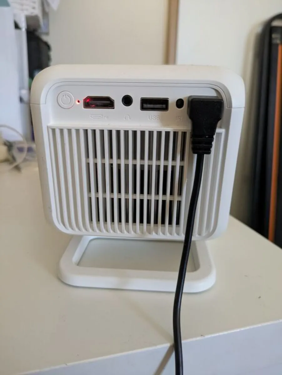 Short Throw HD Android Projector Auto Focus & Keystone - Image 4