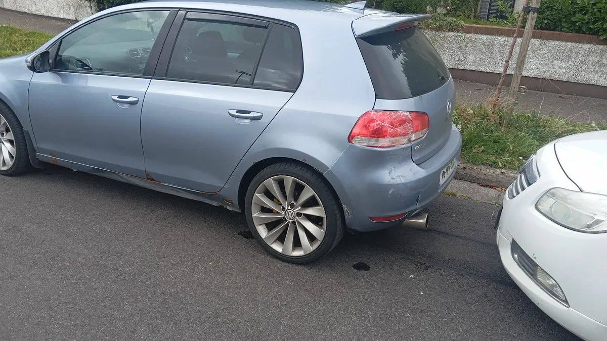 Volkswagen Golf 2010 - Image 3
