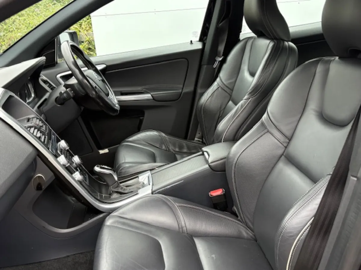 Volvo XC60 2016 Auto D4 R DESIGN - Image 3