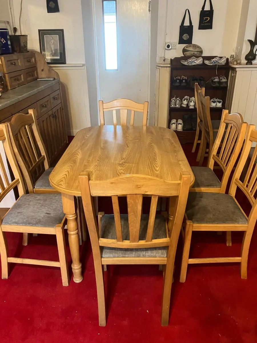 Table and 6 chairs