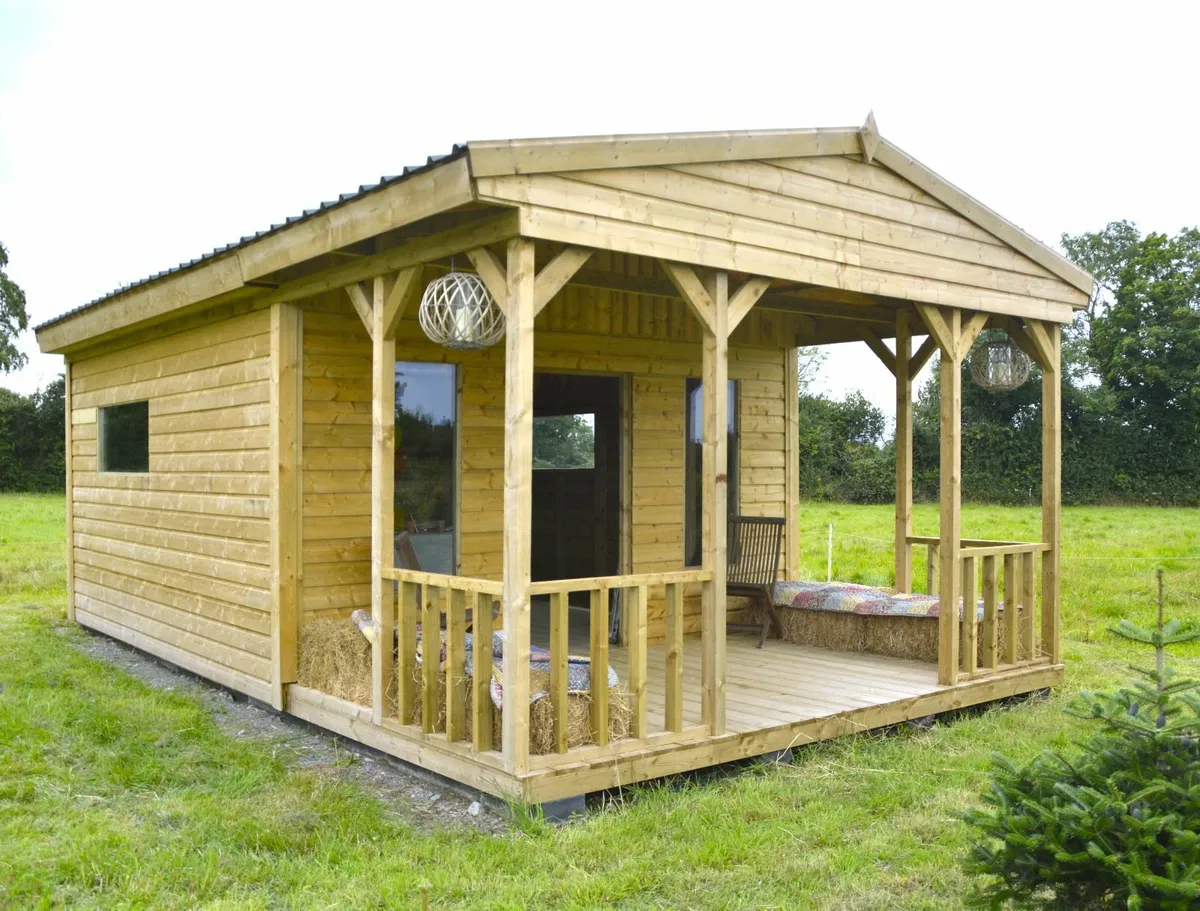 Stunning Equestrian Holiday Cabin Rental - Image 4