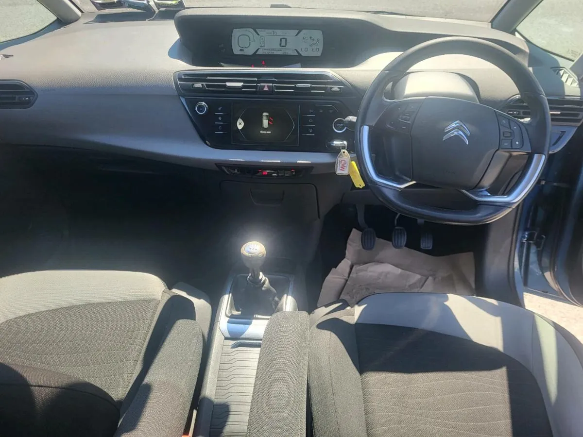 New nct, new clutch, 7 seats,  1.6 diesel⛽️ - Image 4
