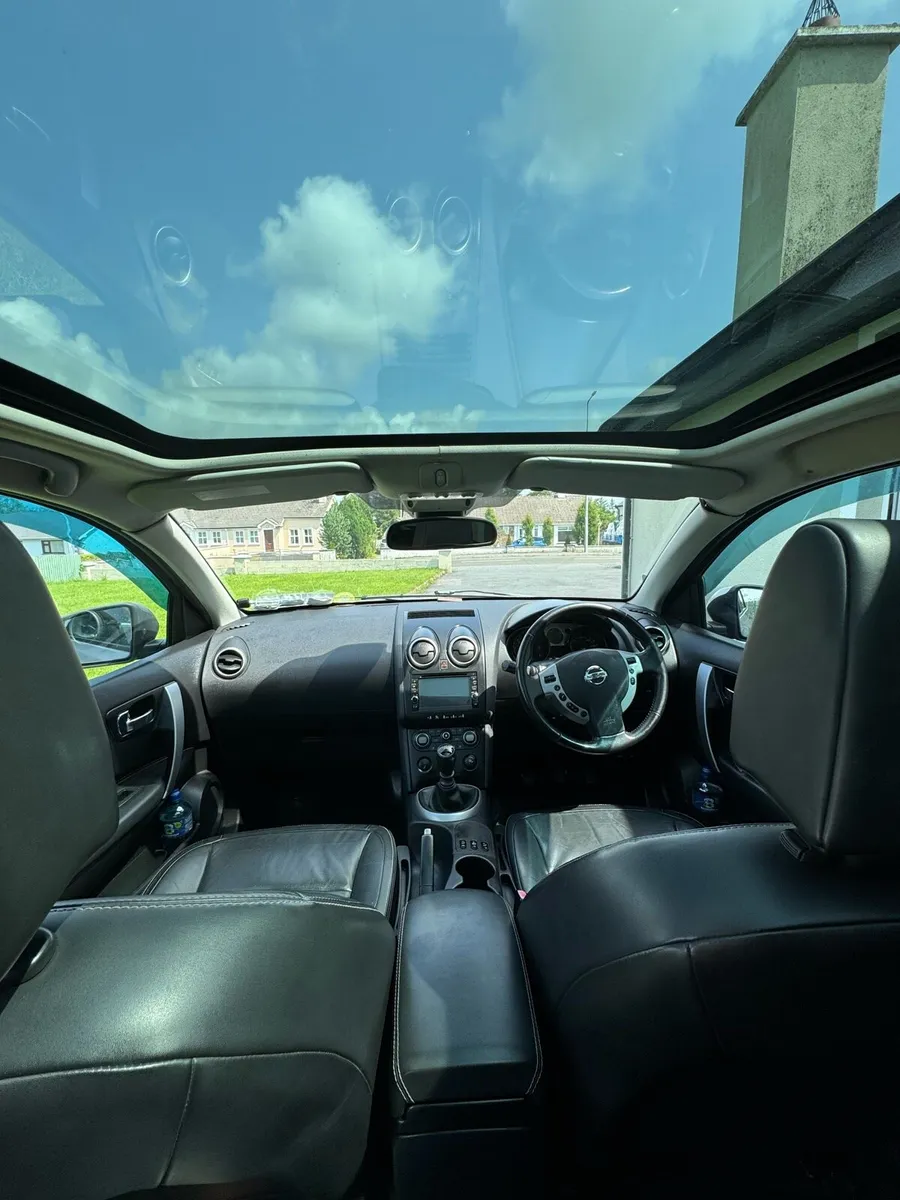 Car - Image 1