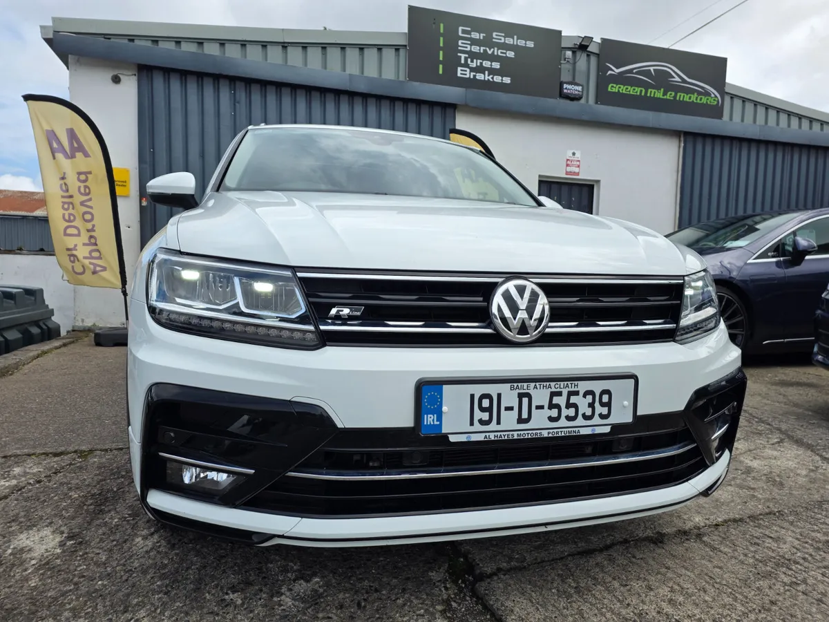 2019 VW TIGUAN R-LINE * ONLY 28K KM * 2.0 DIESEL - Image 2