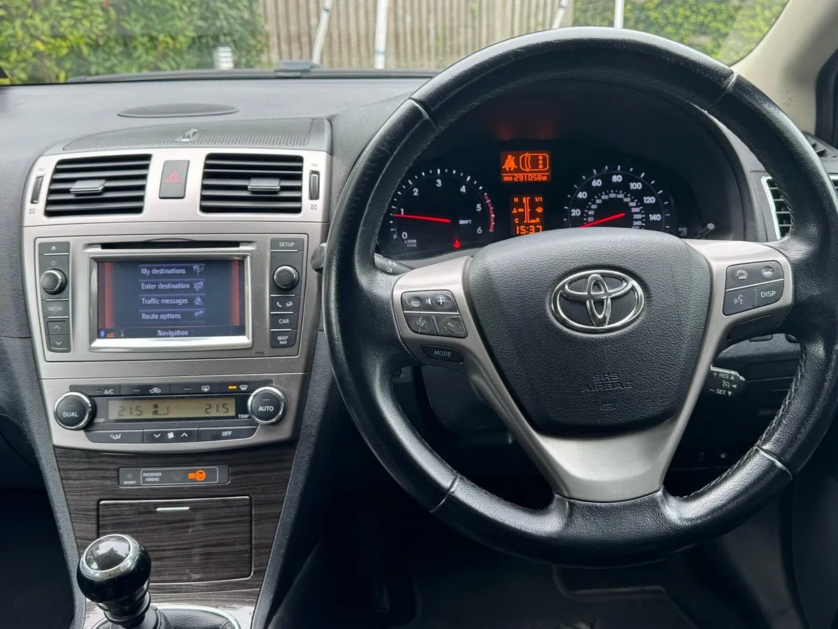 Toyota Avensis Estate - Image 3