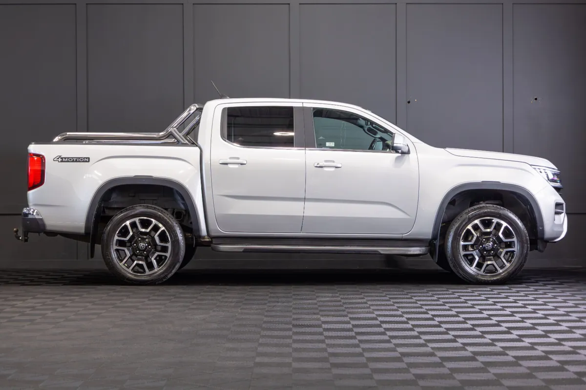 232 Volkswagen Amarok S 3.0TDI 5 Seat N1 Crewcab - Image 2