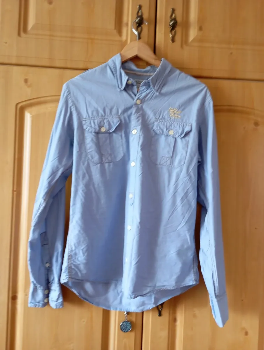 Selection of mens 5 Shirts Size Large - Image 4