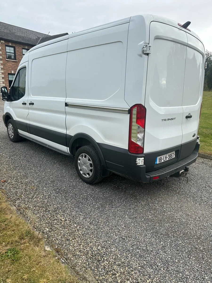 Ford Transit - Image 4