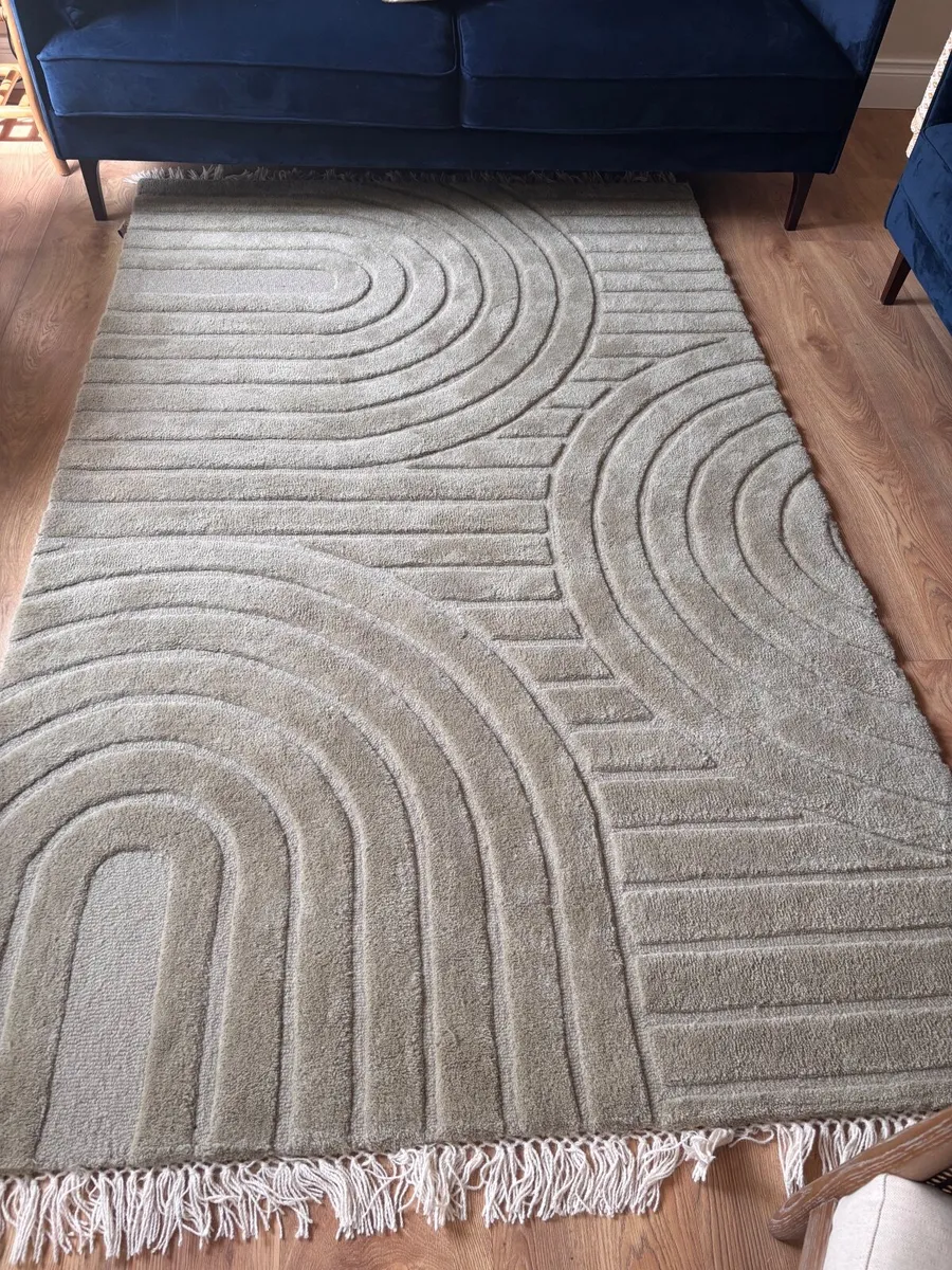 Green 100% Wool Rug - Image 1