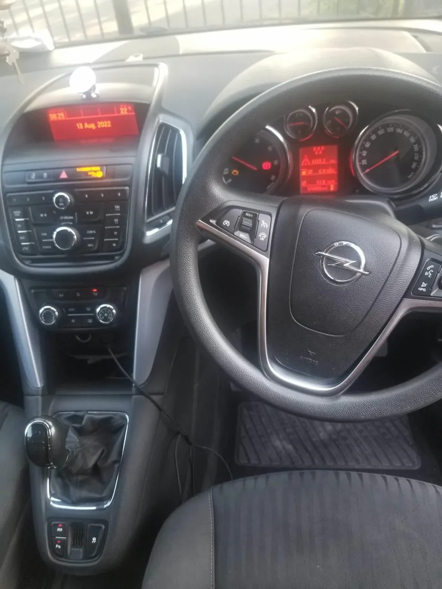 Opel Zafira - Image 4