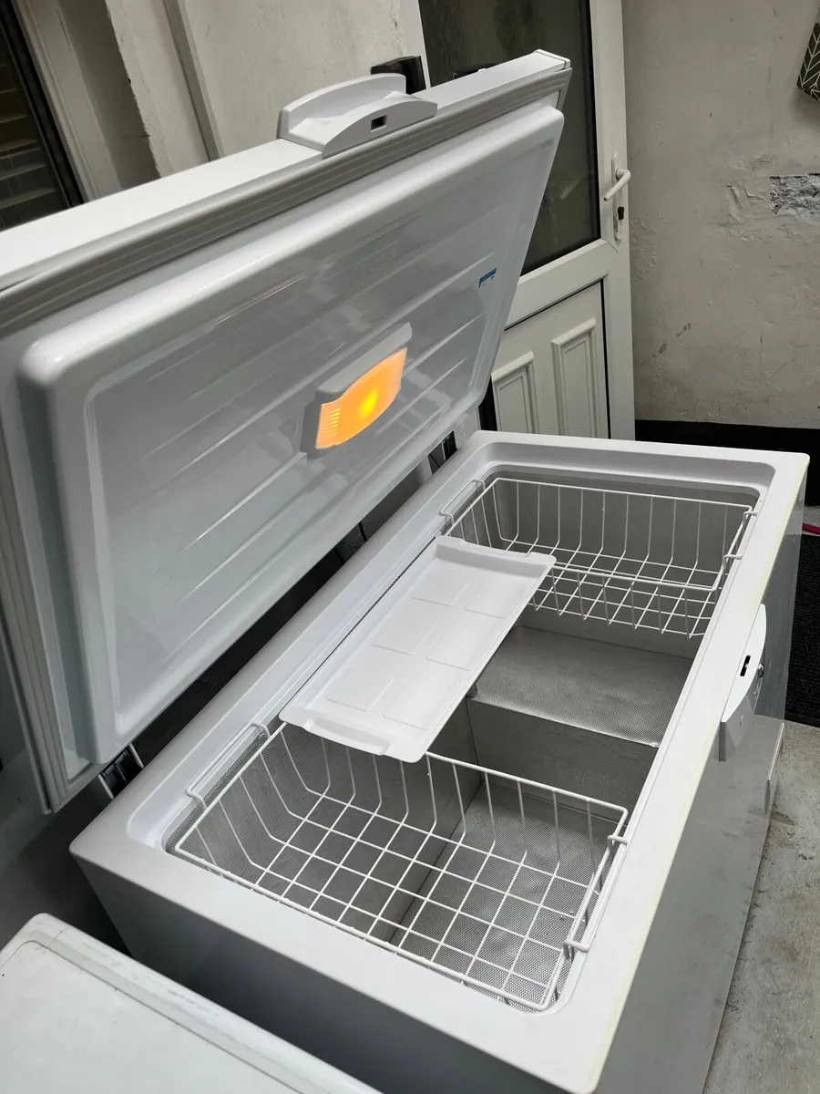 White Chest Freezer - Image 2