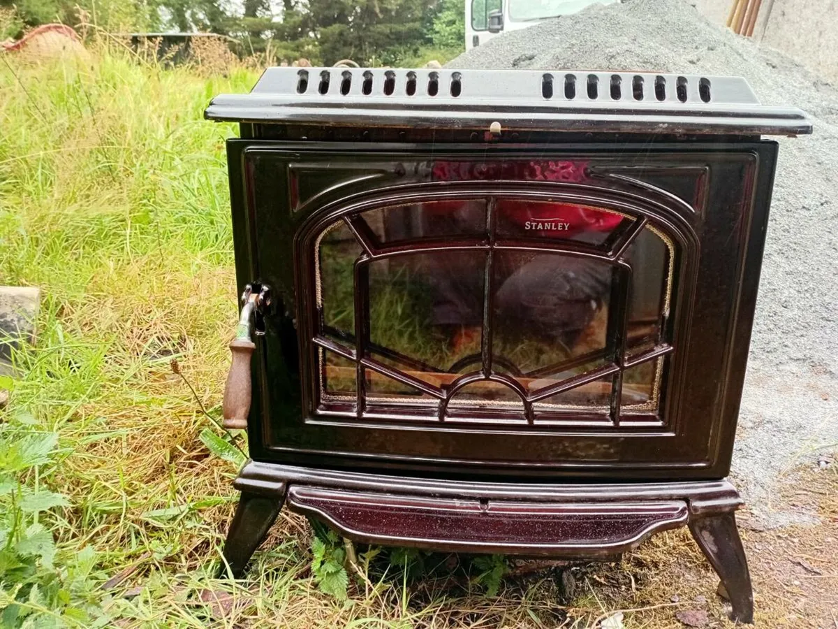 Stove - Image 1