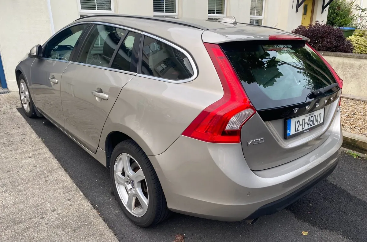 Volvo V60 2012 1.6d - Image 3