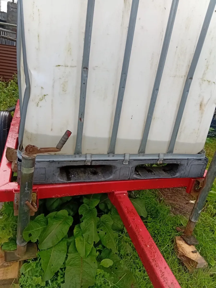 Trailer  & Tanks - Image 2