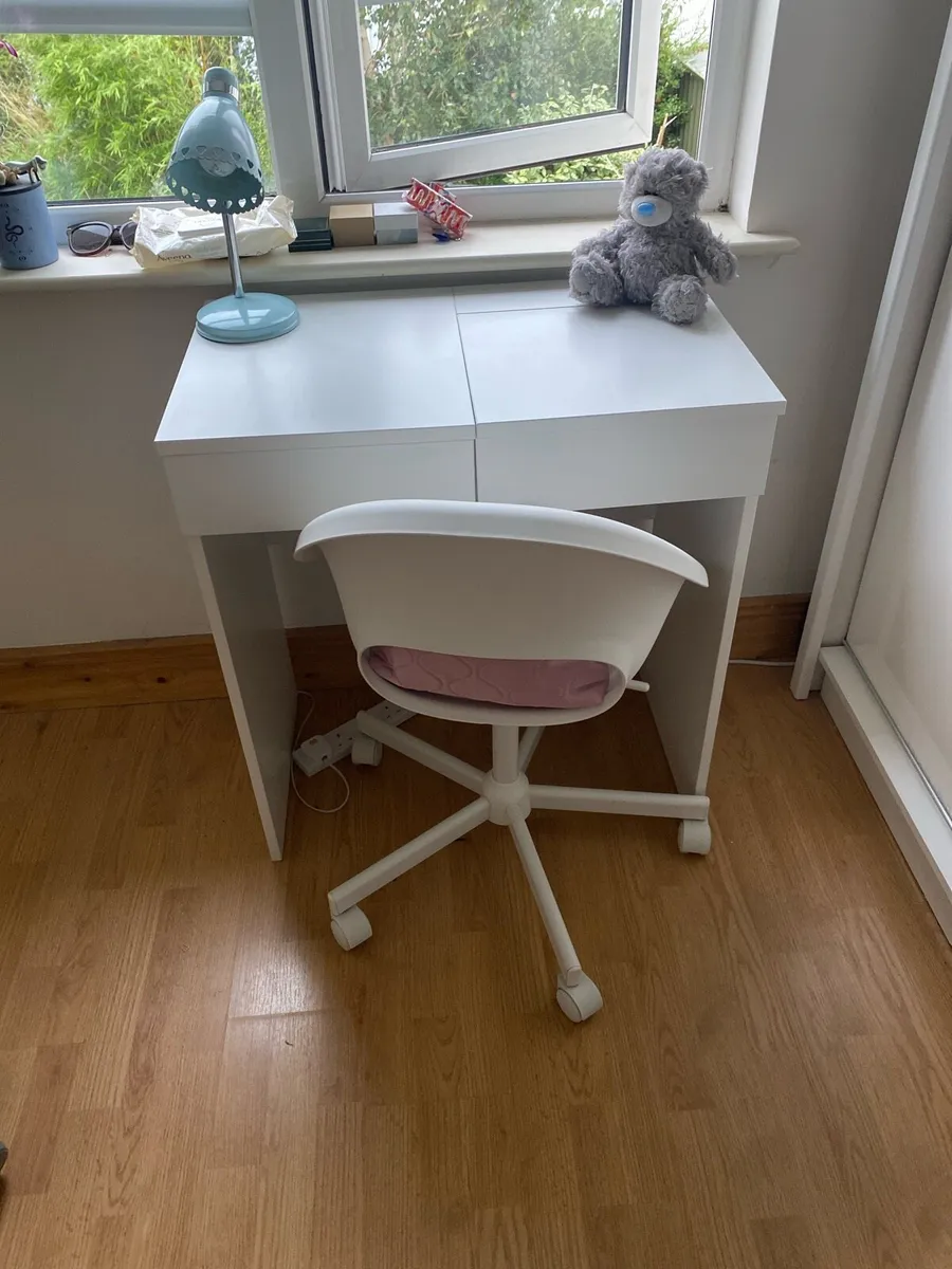 Vanity, chair & 2 drawer locker - Image 3