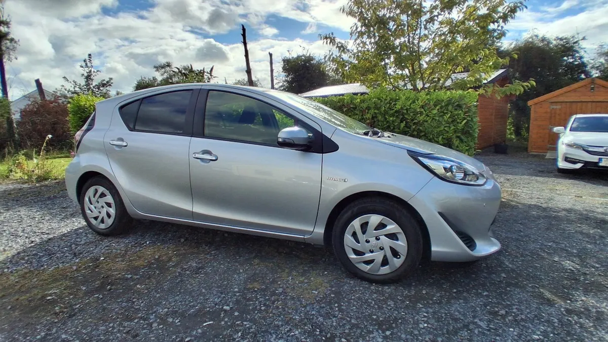 Toyota Aqua 2019 - Image 2