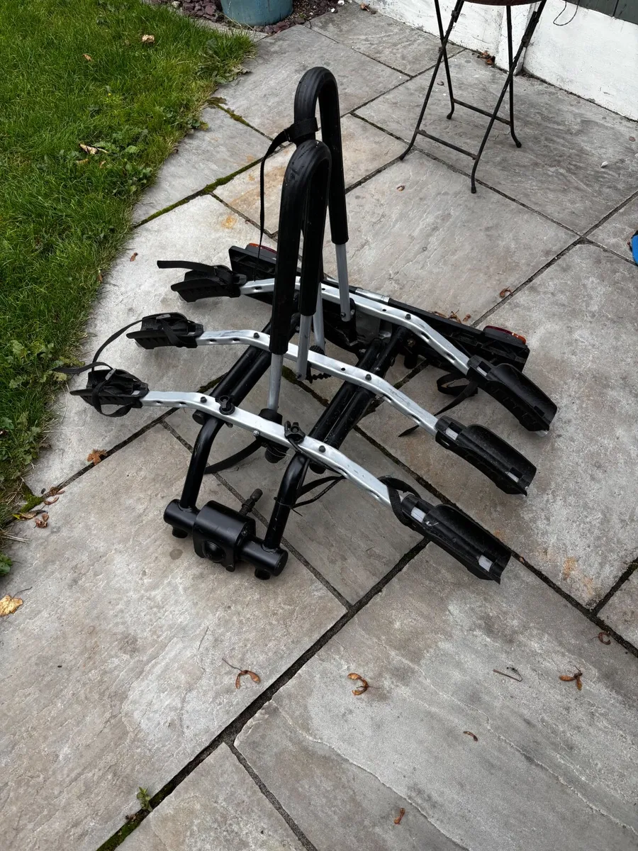 Bike carrier Thule 3 bike hitch ride on - Image 4