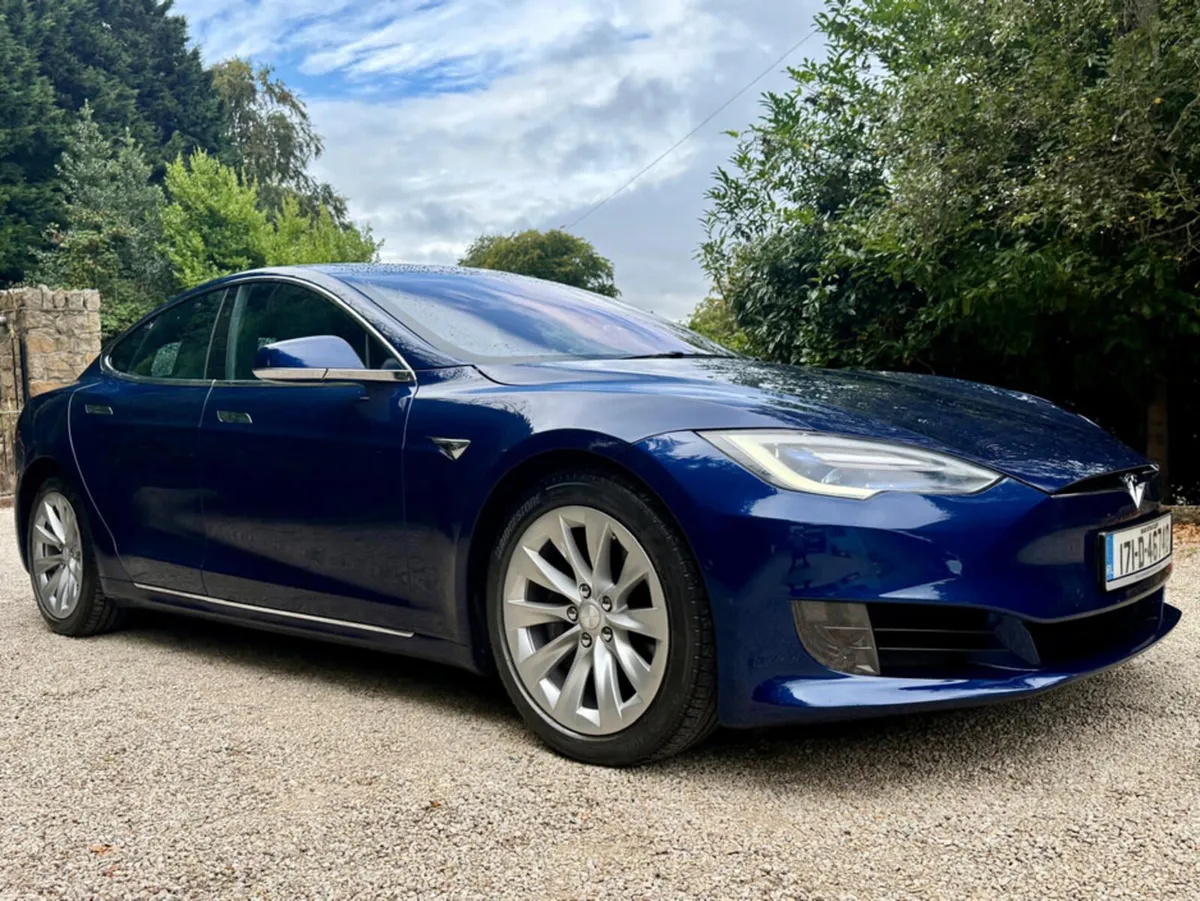 Tesla Model S 75 *Opening Panoramic Opening Sunroo - Image 2