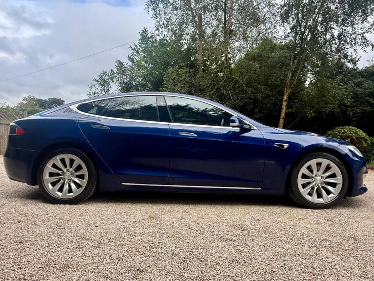 Tesla Model S 75 *Opening Panoramic Opening Sunroo - Image 4
